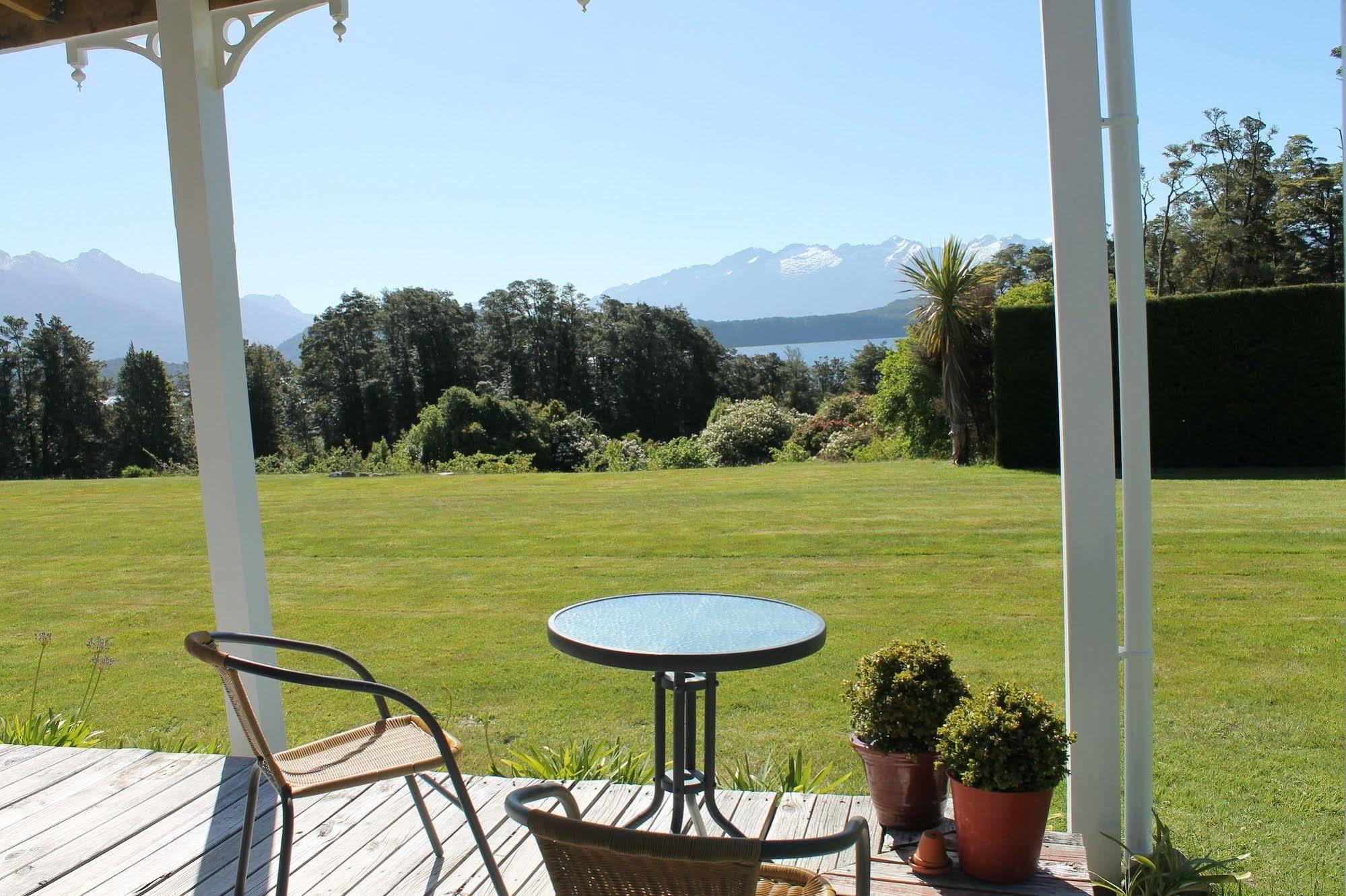 Murrells Grand View House Manapouri Exterior foto